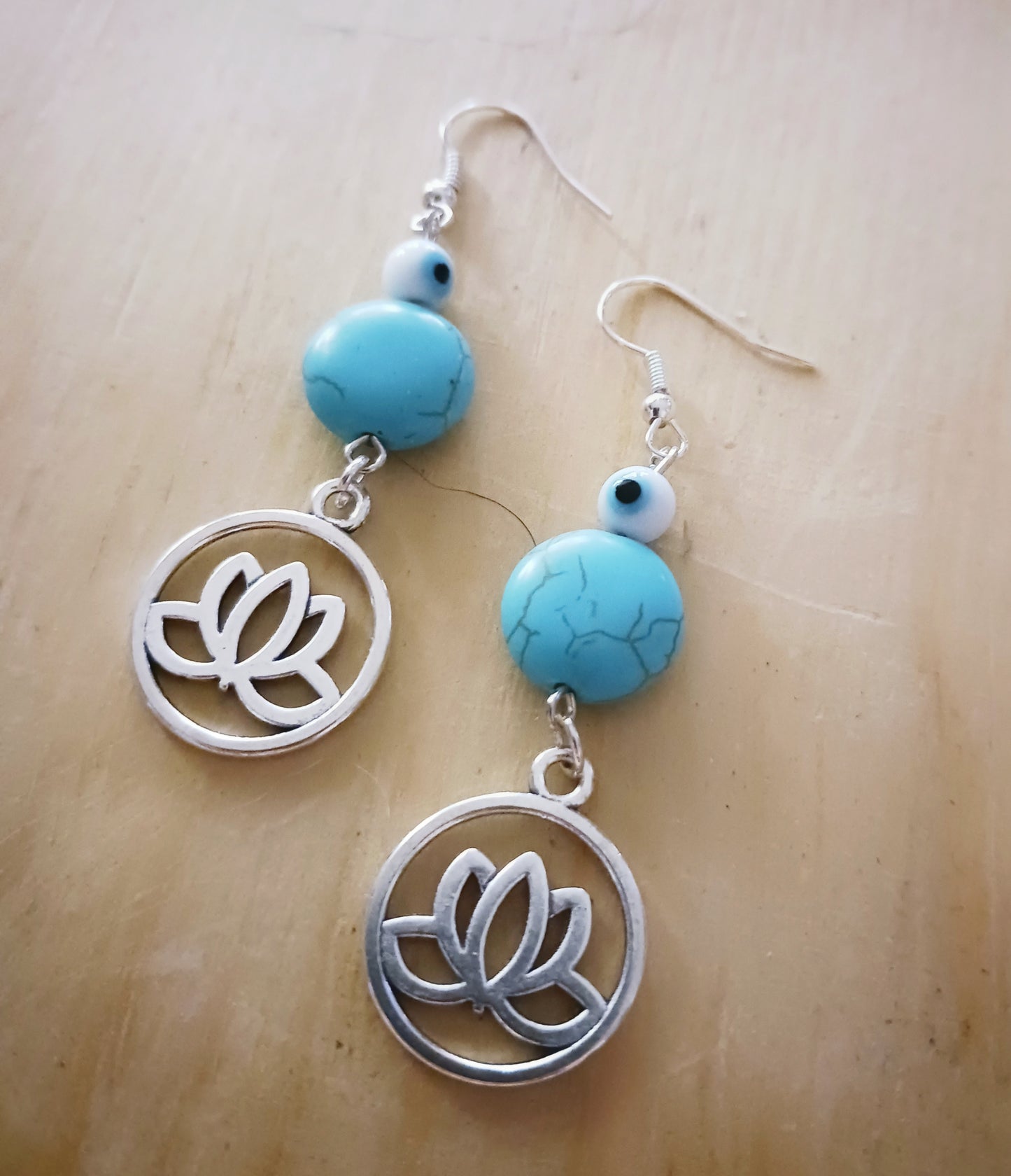 Earrings: Lotus flower charm/Turquoise