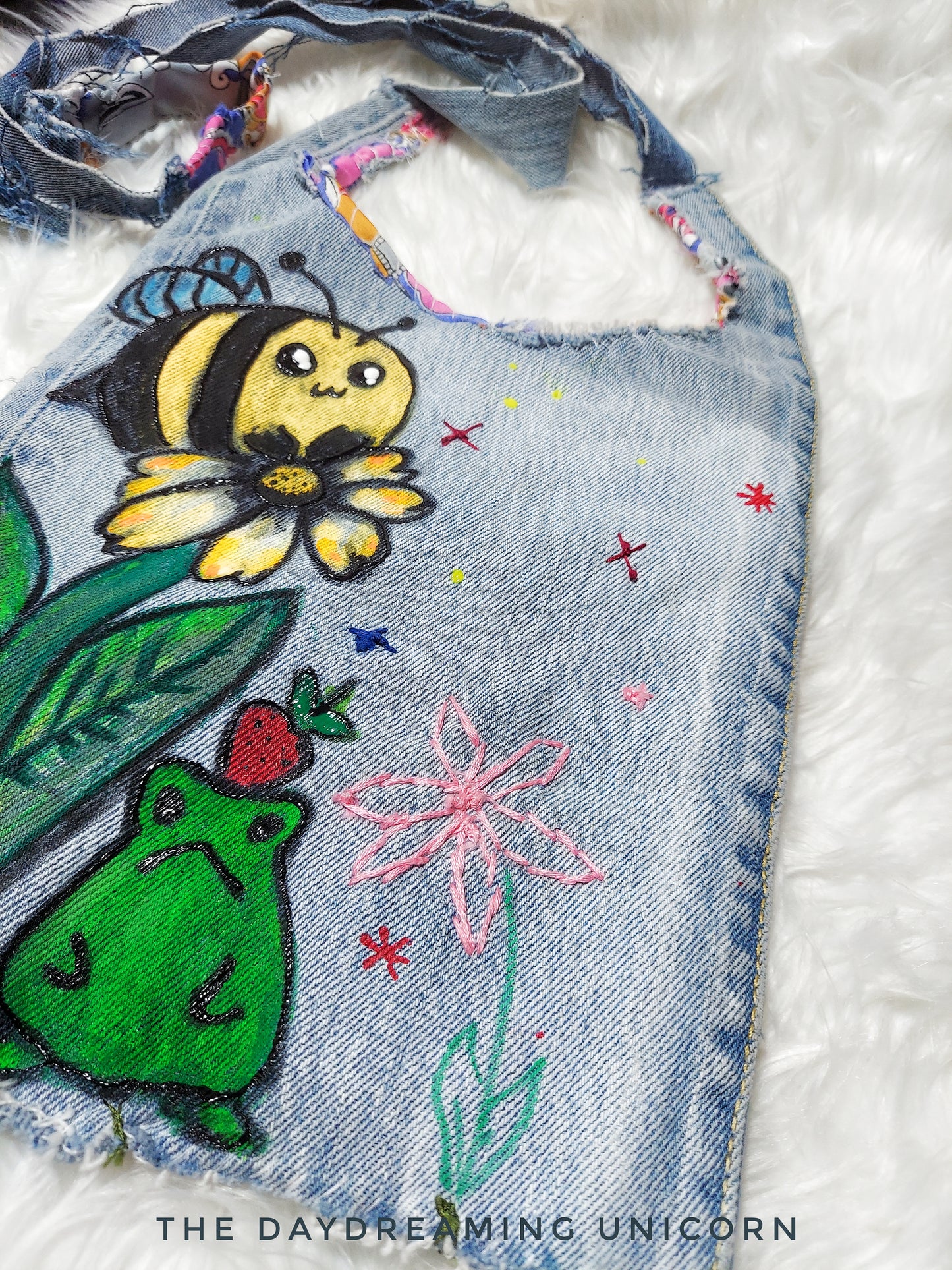 Crossbody bag: Frog and Bee