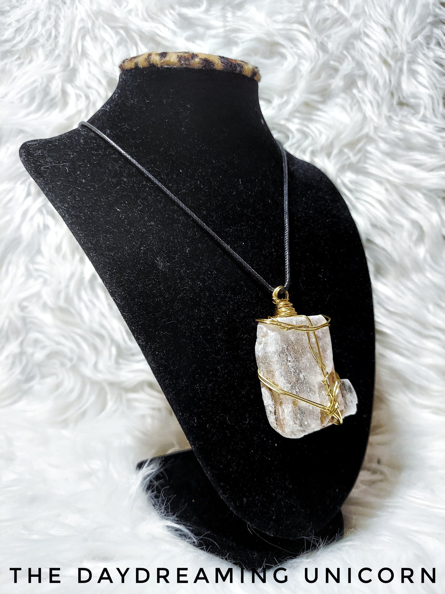 Crystal stone pendant: Gypsum